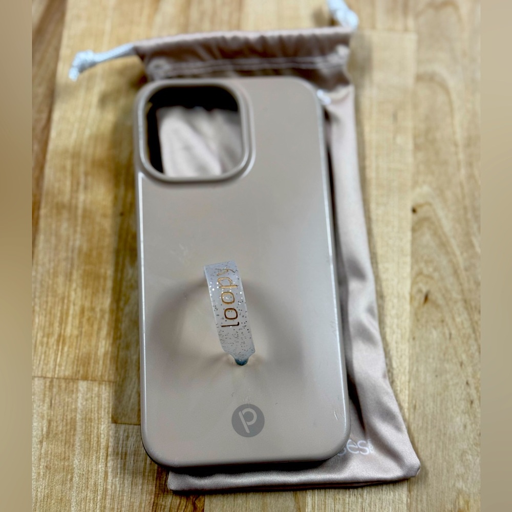 iPhone 14 Pro Max loopy case